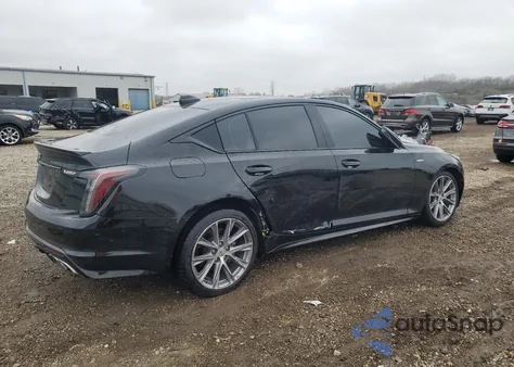 2022 Cadillac Ct5-V z USA, uszkodzony, nr VIN 1G6DV5RW9N0129260